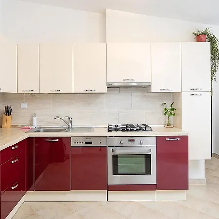 Gorgeous Home In Valbandon Valbandon