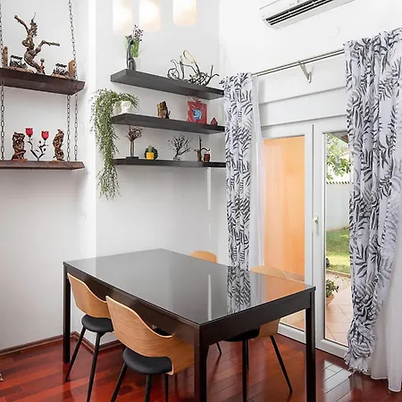 Beautiful In With Kitchen *