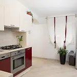 2 Bedroom Awesome Home In Valbandon