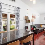 Hébergement de vacances 2 Bedroom Awesome Home In Valbandon