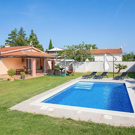 Сasa de vacaciones Beautiful In With Kitchen Valbandon