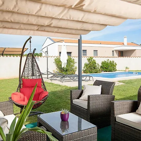 Beautiful In With Kitchen Сasa de vacaciones *